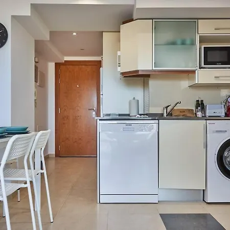 Stunning Penthouse Terrace & Pool, Free Parking Vera